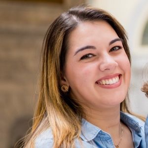 Meet your Posher, Beatriz